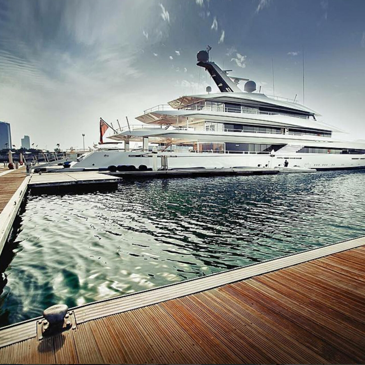 Yacht With Lunch/Dinner