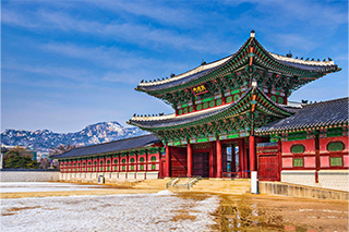 https://targettravelsqatar.com/wp-content/uploads/2025/08/Gyeongbokgung-Palace.png